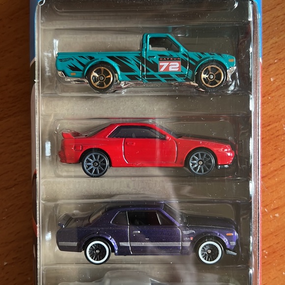 HOT WHEELS JDM CLASSIC NISSAN SET 2023 - Picture 3 of 6